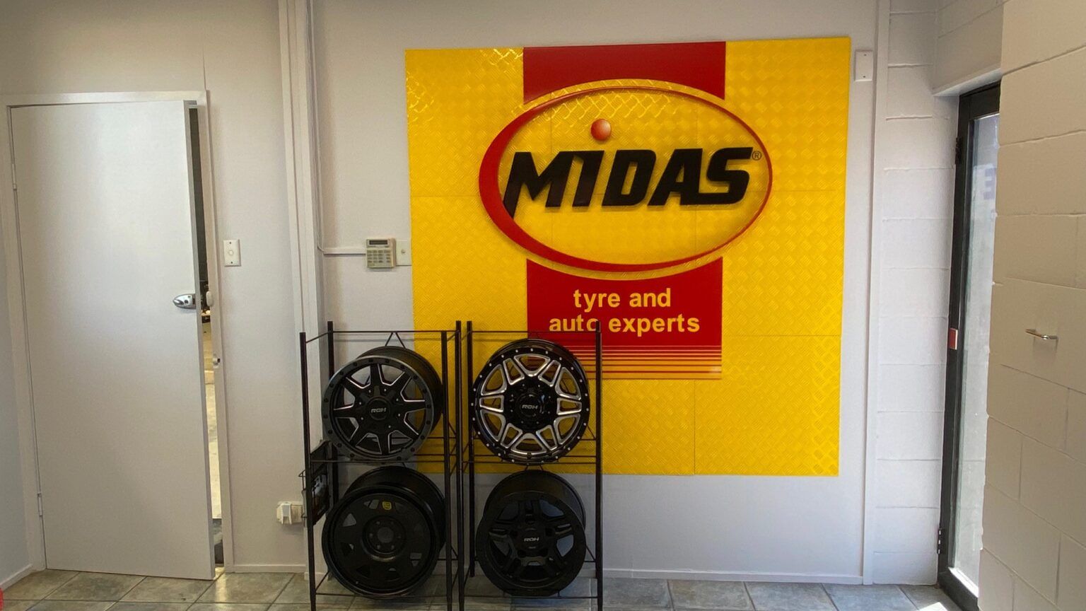 Car Service Brakes & 4WD Midas Northgate Tyre & Auto Service