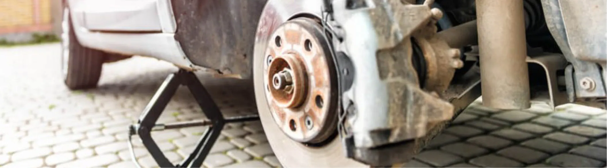 Midas Blog Desktop Banner - The Dangers Of Driving With Worn Shock Absorbers